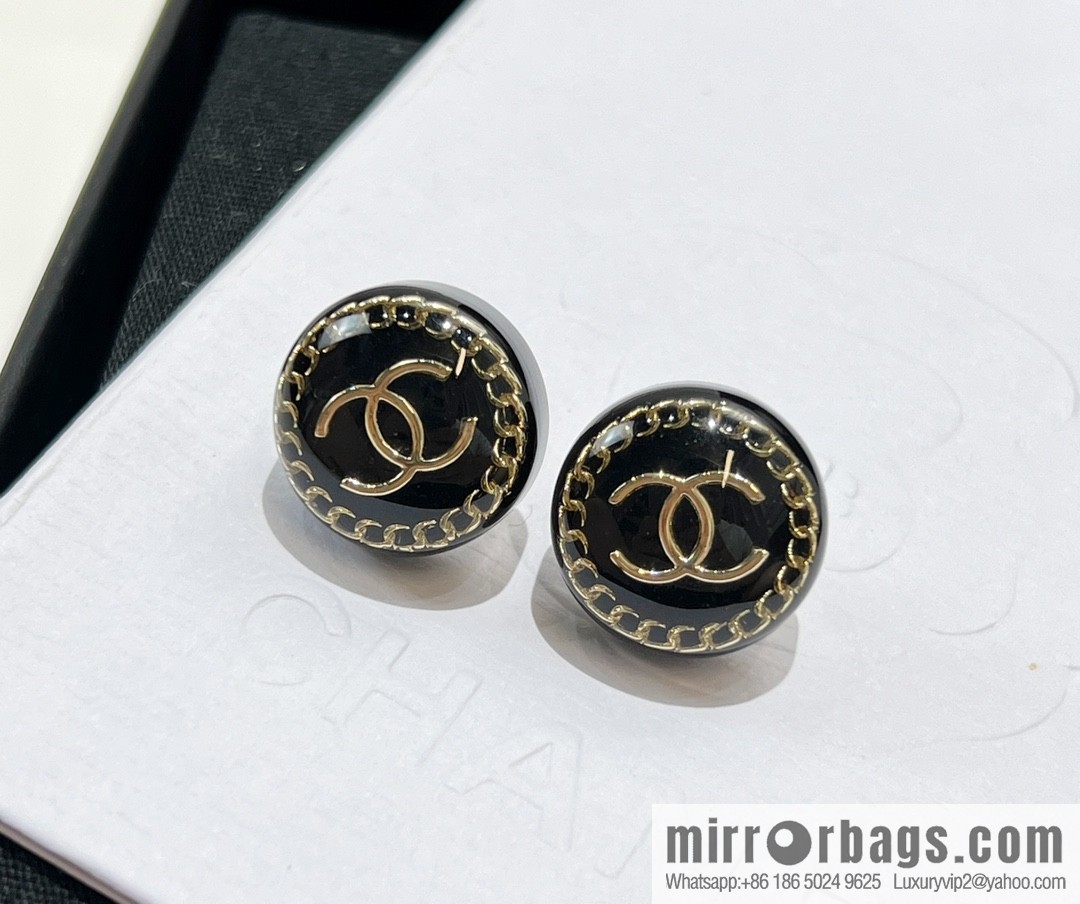 New ☑️ CHANEL Chanel double c round acrylic stud earrings