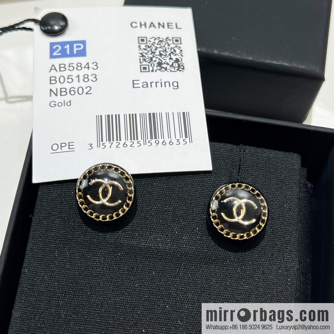 New ☑️ CHANEL Chanel double c round acrylic stud earrings