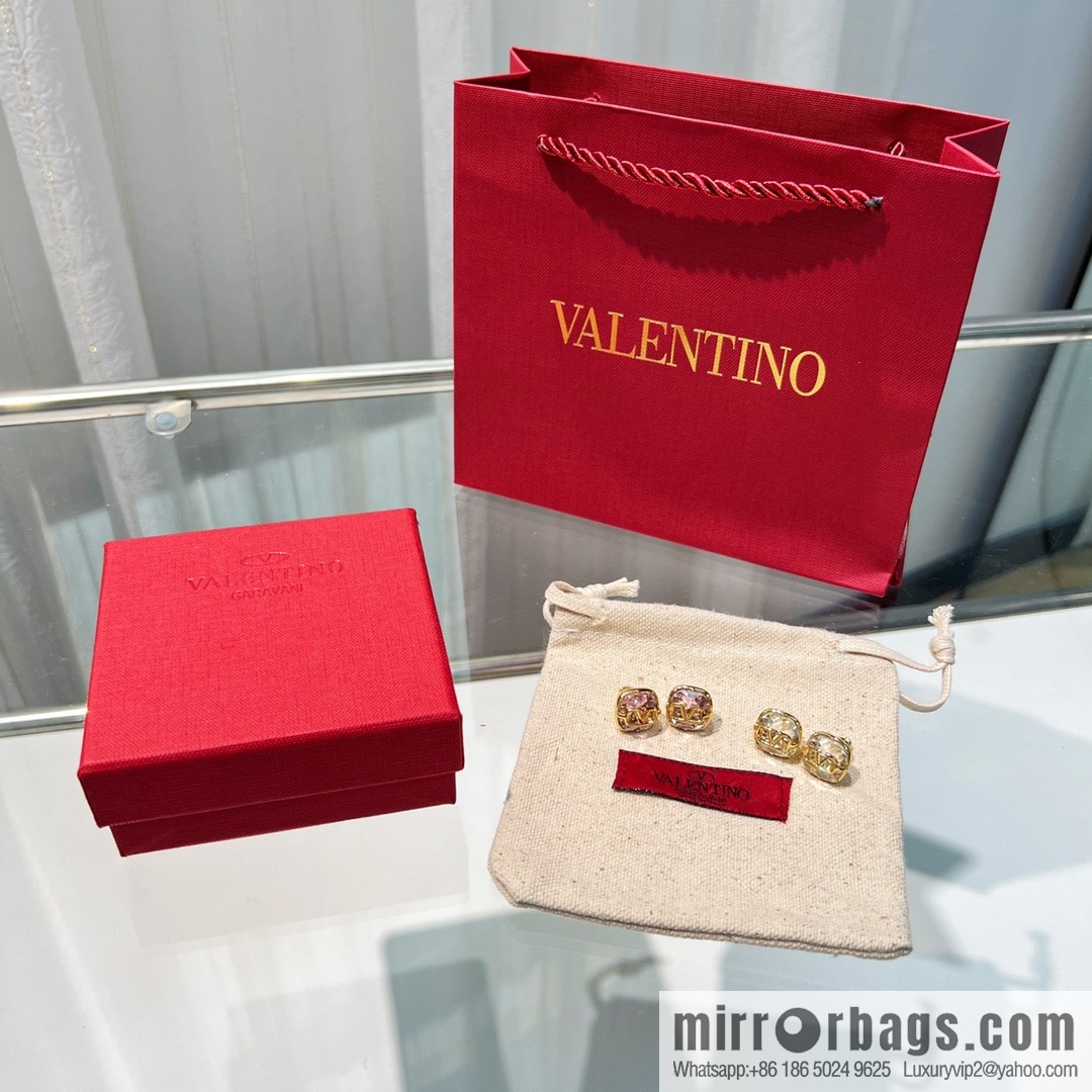 New ☑️ Valentino square diamond earrings