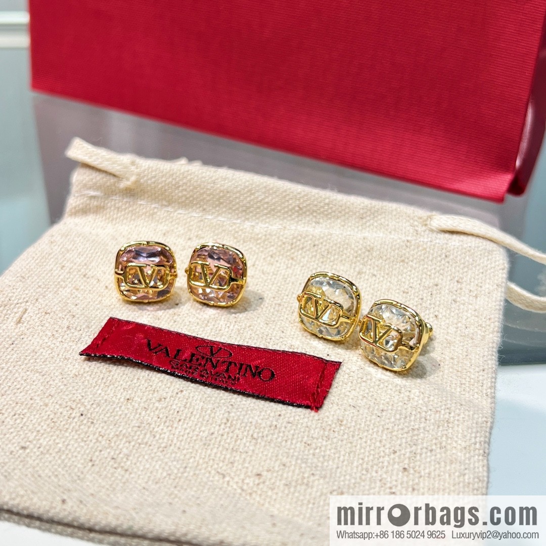 New ☑️ Valentino square diamond earrings
