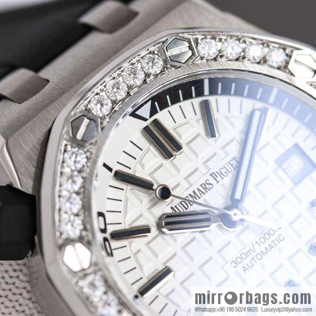 Audemars Piguet, Royal Oak 15710 👺 imported 3120 mechanical movement with mozzarella diamond ring