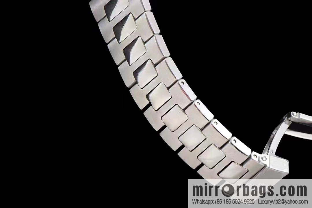 GR heritage boutique, launched the latest steel king Patek Philippe 5711_1P -001 NAutilus 40th anniversary watch