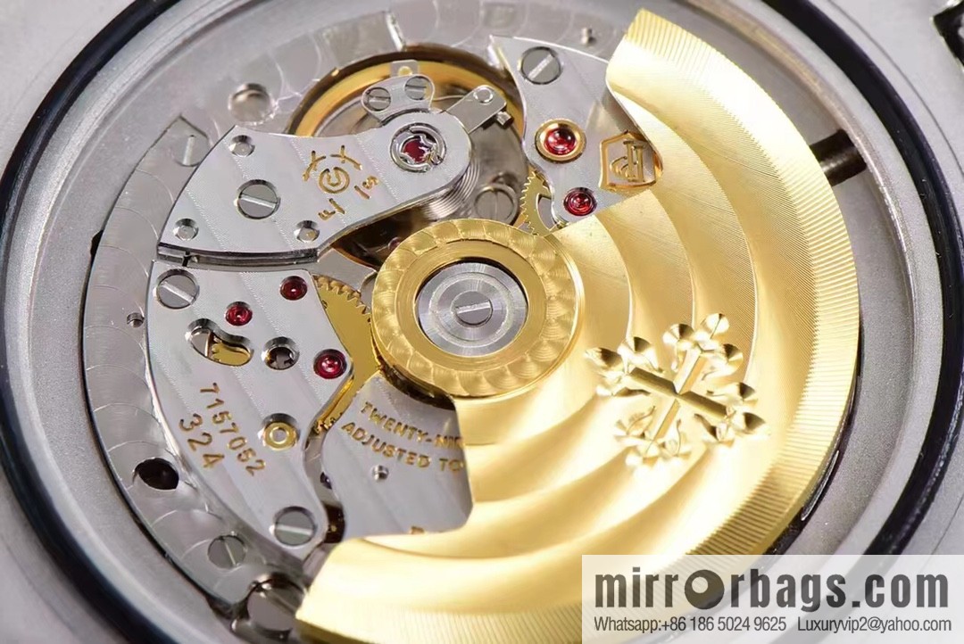 GR heritage boutique, launched the latest steel king Patek Philippe 5711_1P -001 NAutilus 40th anniversary watch