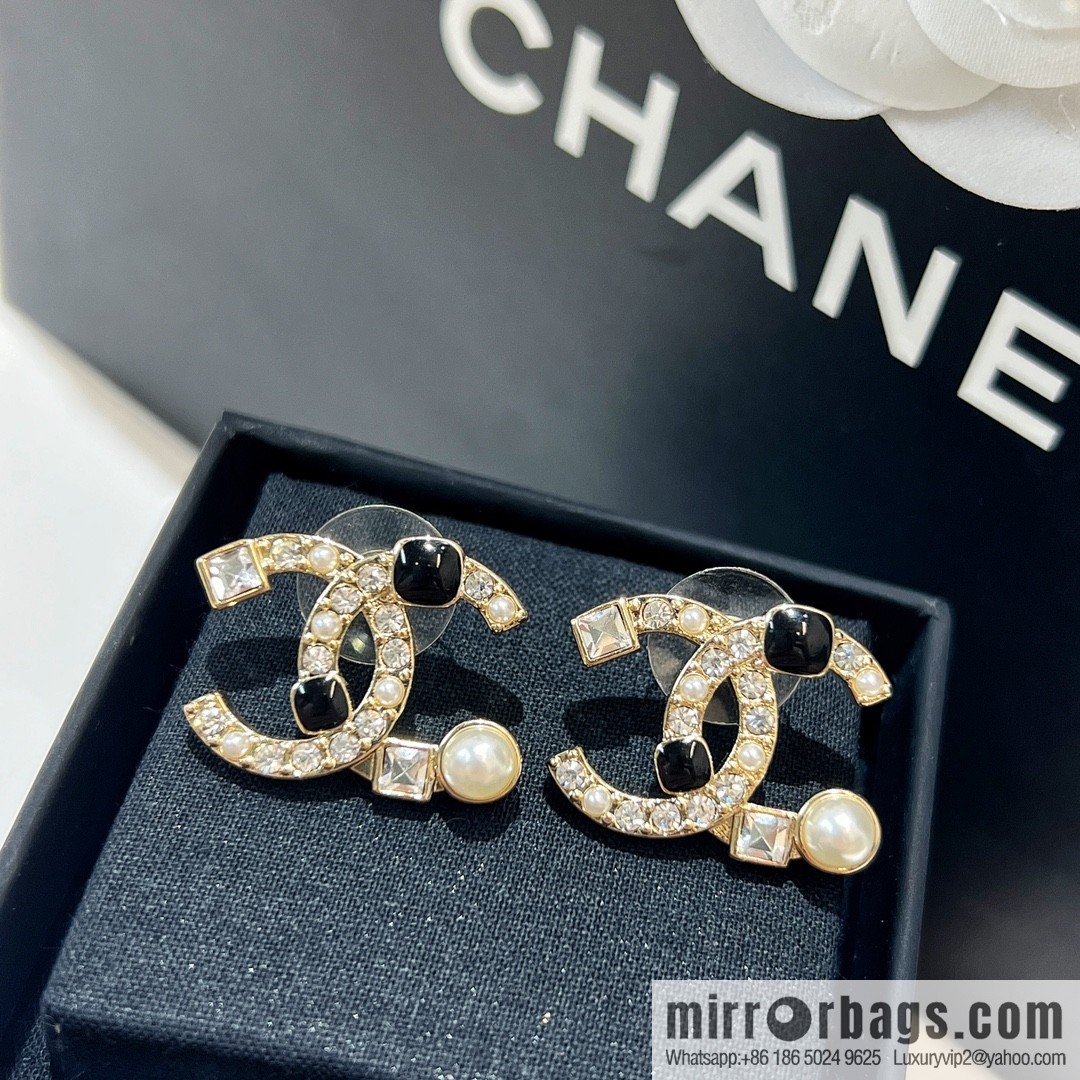 New ☑️ CHANEL Chanel c1 double c square diamond pearl stud earrings