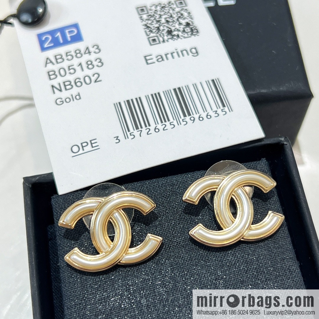 New ☑️ CHANEL Chanel c1 double c stud earrings
