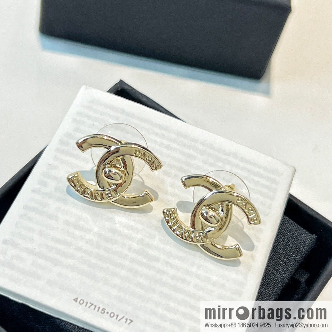 New ☑️ CHANEL Chanel C1 gold double c stud earrings