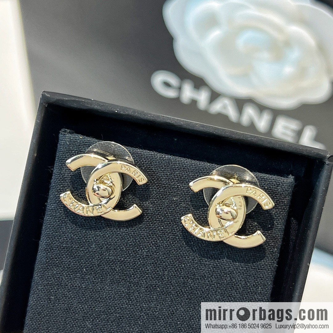 New ☑️ CHANEL Chanel C1 gold double c stud earrings