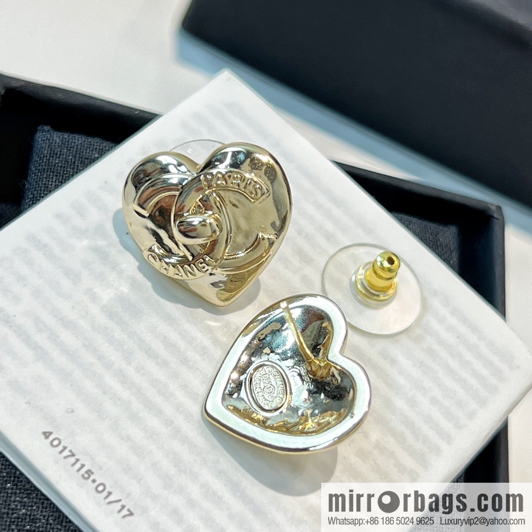New ☑️ CHANEL Chanel C1 gold double c peach heart stud earrings