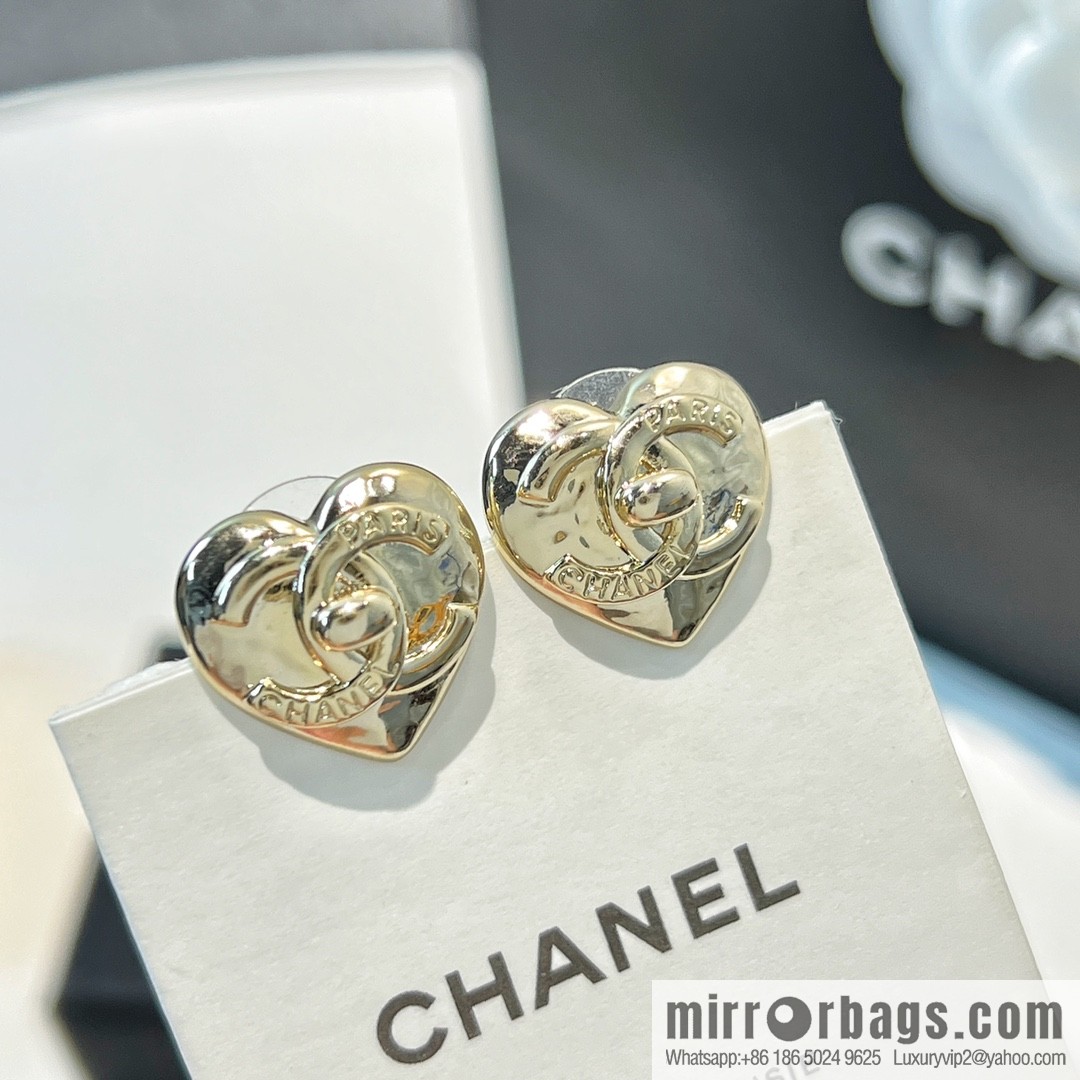 New ☑️ CHANEL Chanel C1 gold double c peach heart stud earrings