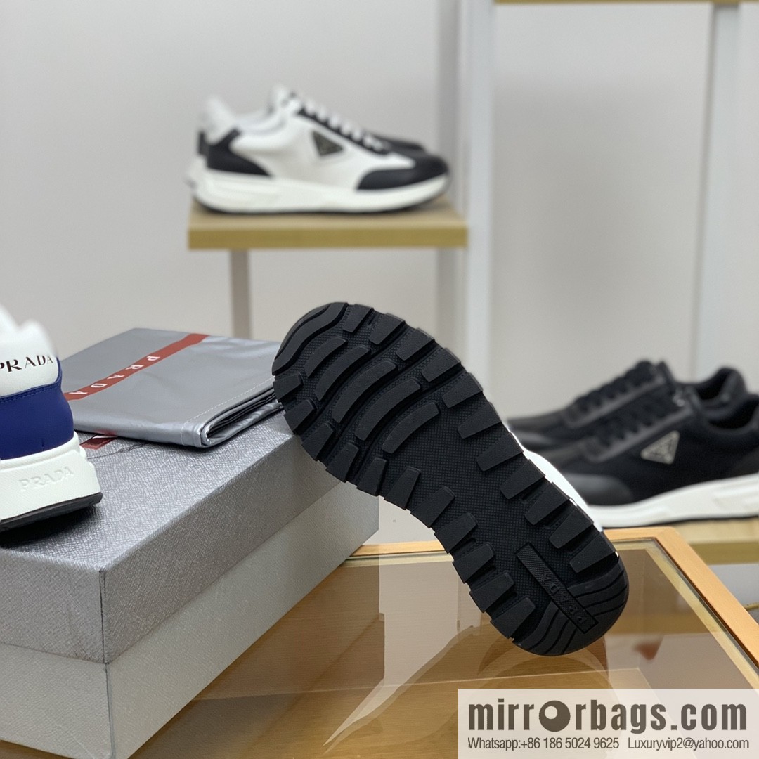 PRADA Prada uses soft leather (fabric), tongue embossed logo letters men's sneakers