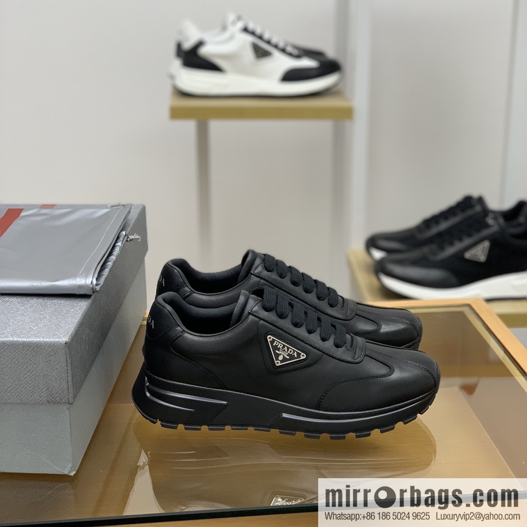 PRADA Prada uses soft leather (fabric), tongue embossed logo letters men's sneakers