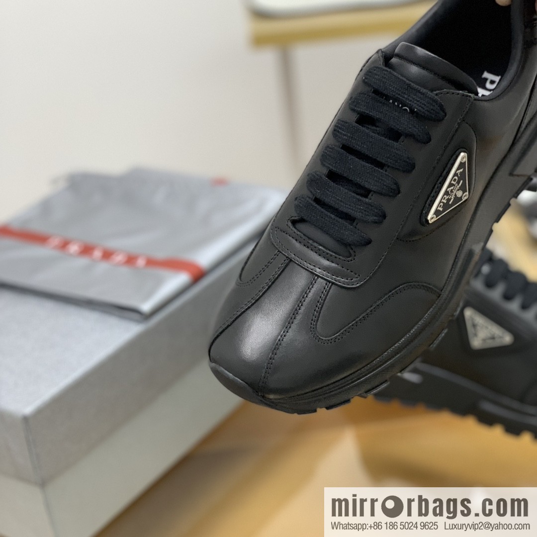 PRADA Prada uses soft leather (fabric), tongue embossed logo letters men's sneakers