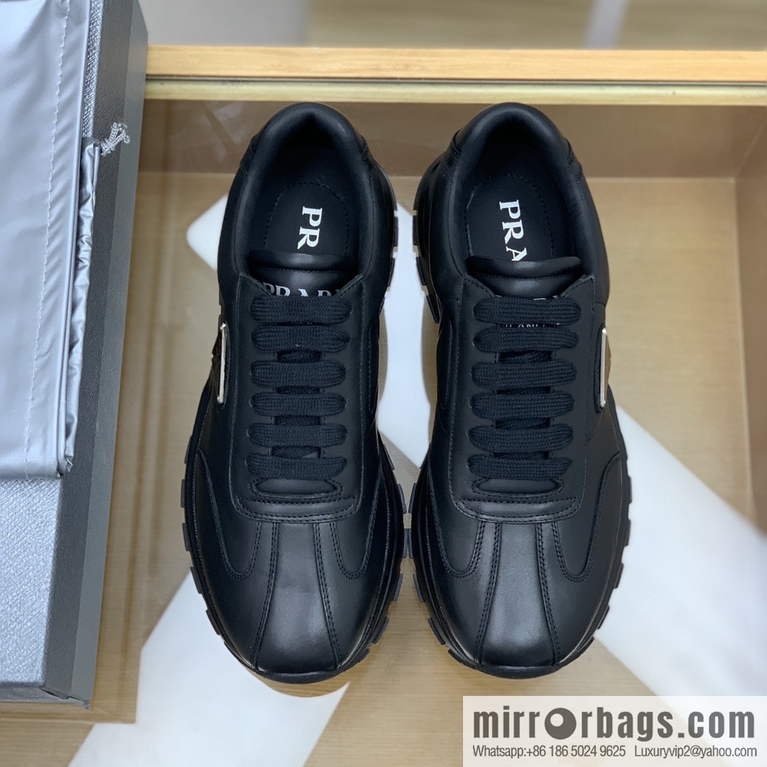 PRADA Prada uses soft leather (fabric), tongue embossed logo letters men's sneakers