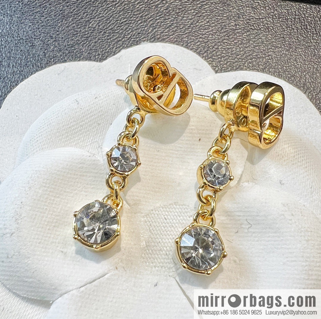 New ☑️ DIOR Dior CD single drill stud earrings
