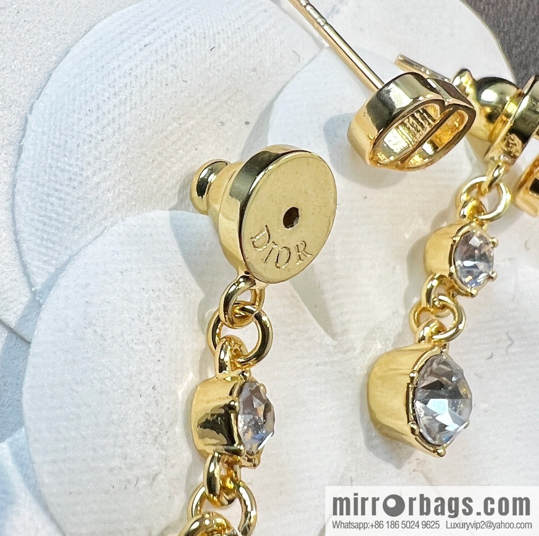 New ☑️ DIOR Dior CD single drill stud earrings