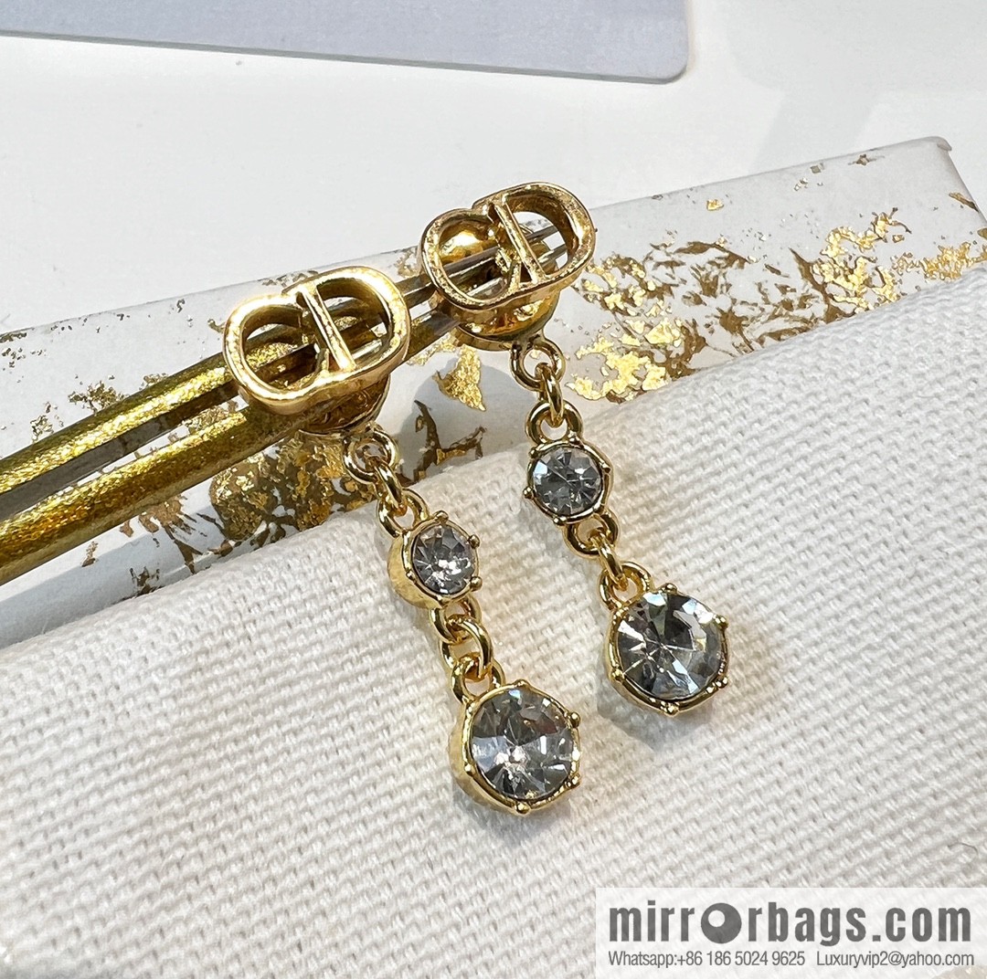 New ☑️ DIOR Dior CD single drill stud earrings