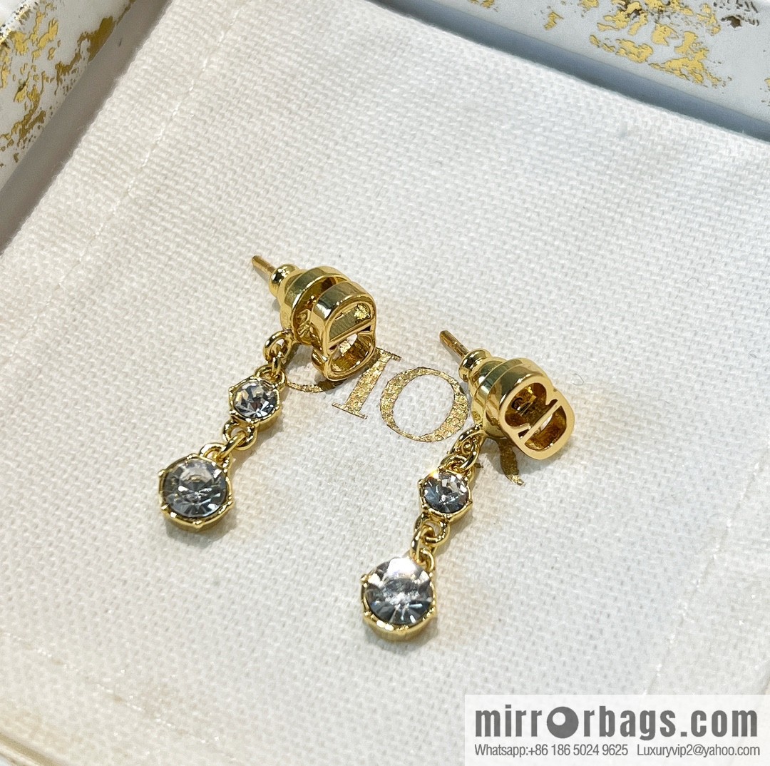 New ☑️ DIOR Dior CD single drill stud earrings