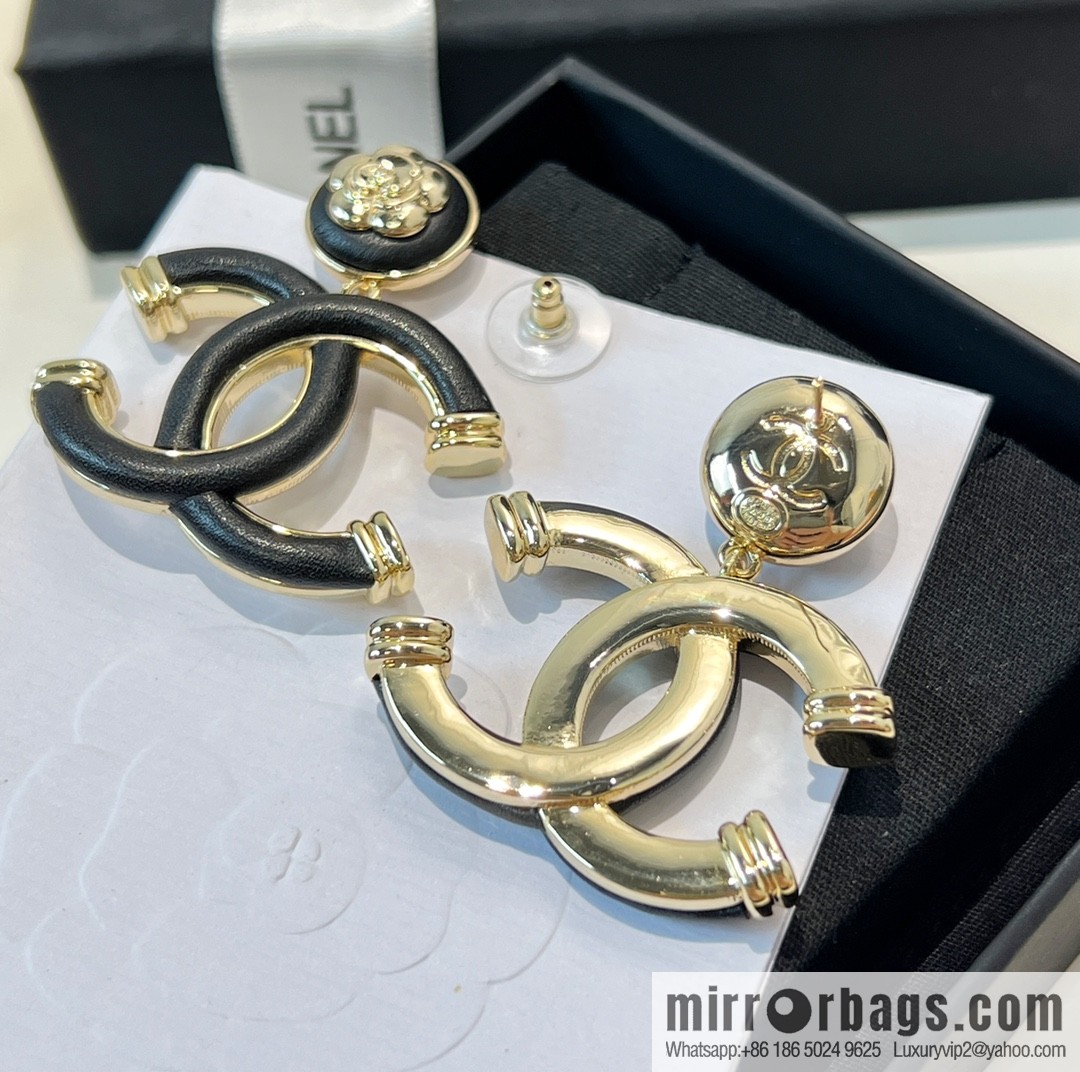 New ☑️ CHANEL Chanel c2 double c black leather camellia stud earrings