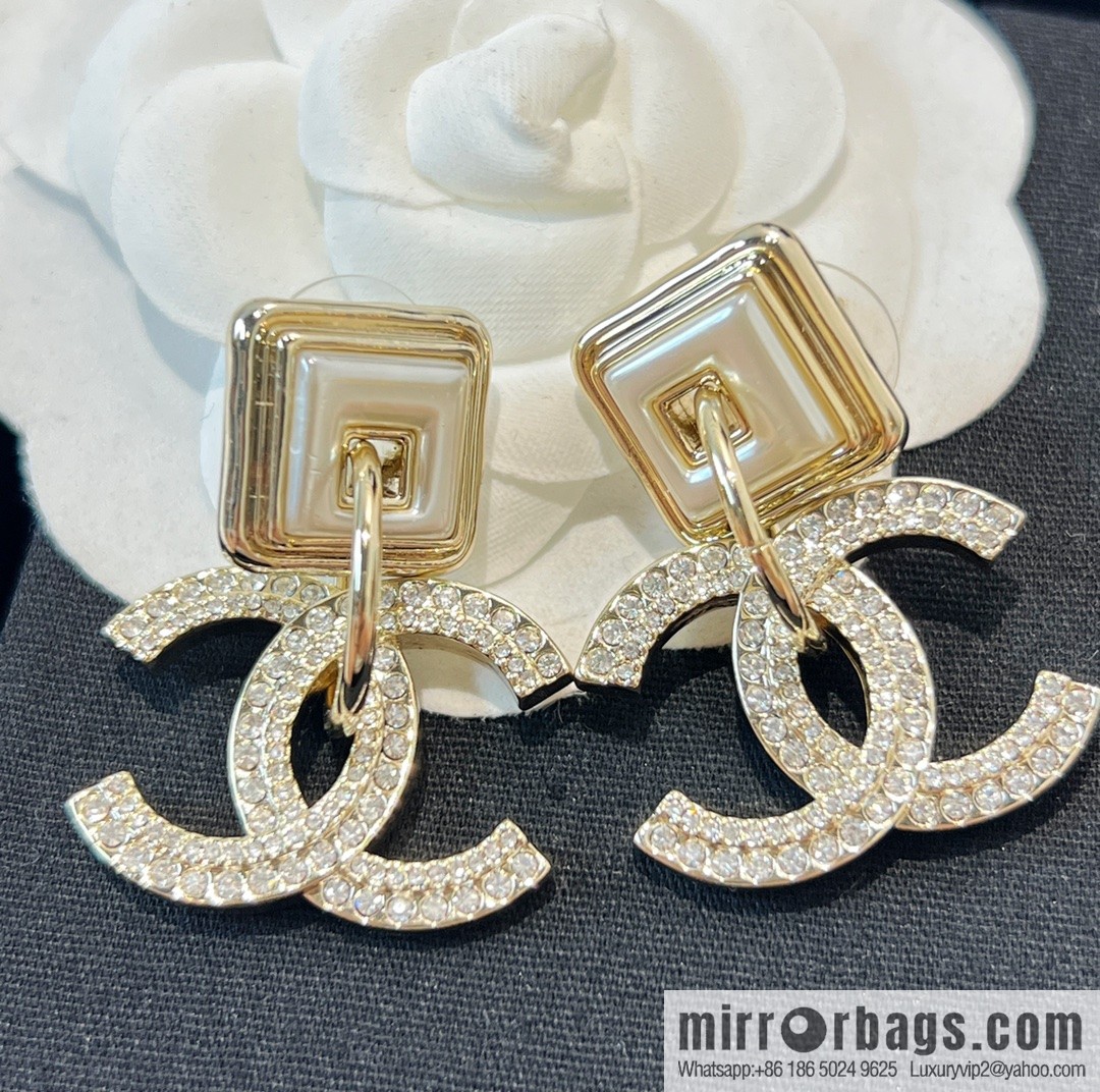 New ☑️ CHANEL Chanel c2 double c full diamond square stud earrings