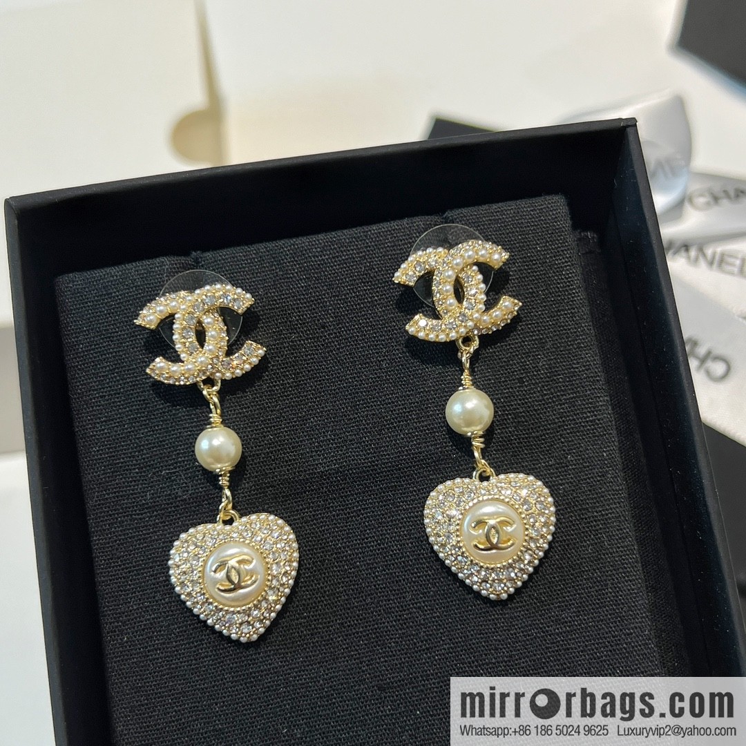 New ☑️ CHANEL Chanel c3 double c full diamond peach heart love stud earrings