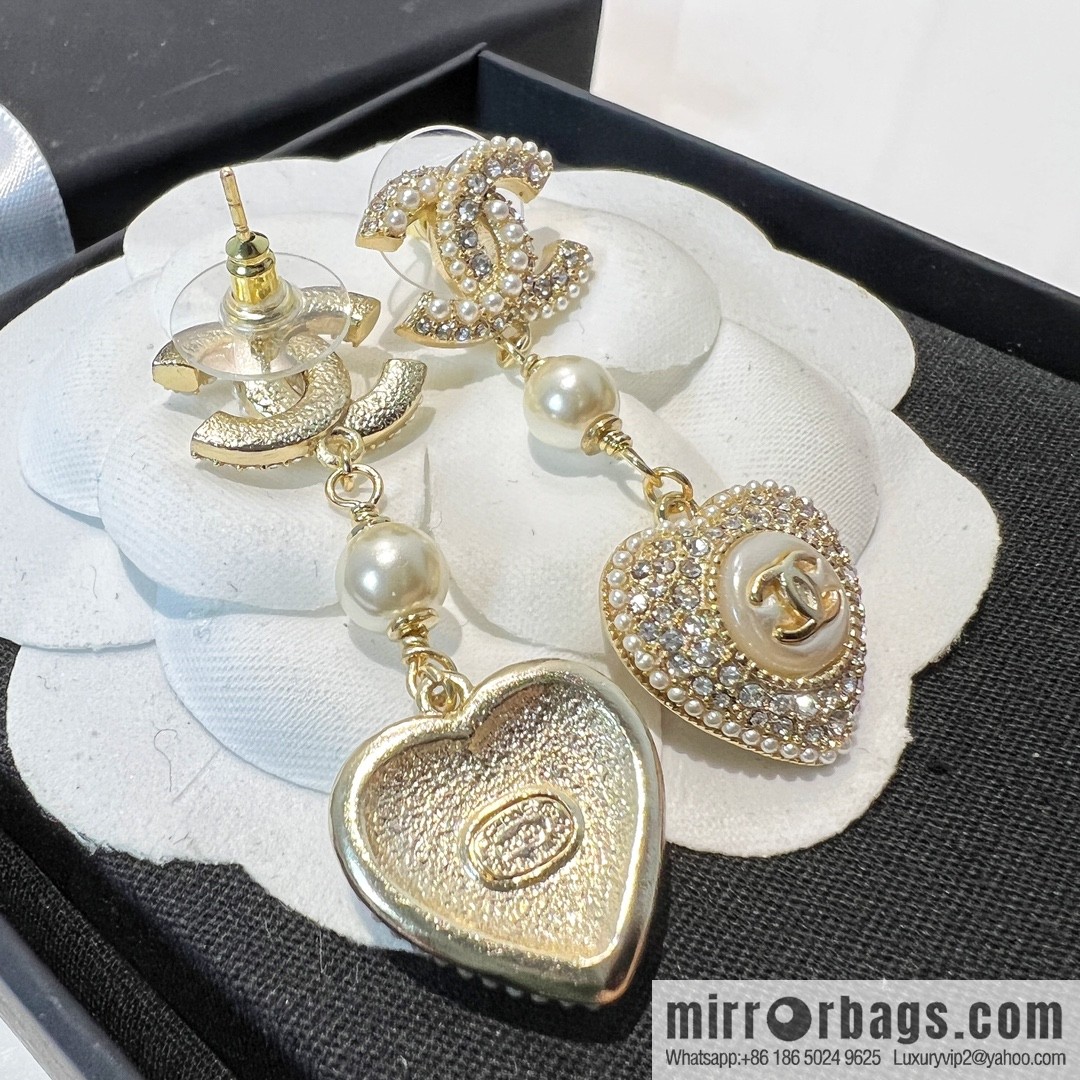 New ☑️ CHANEL Chanel c3 double c full diamond peach heart love stud earrings