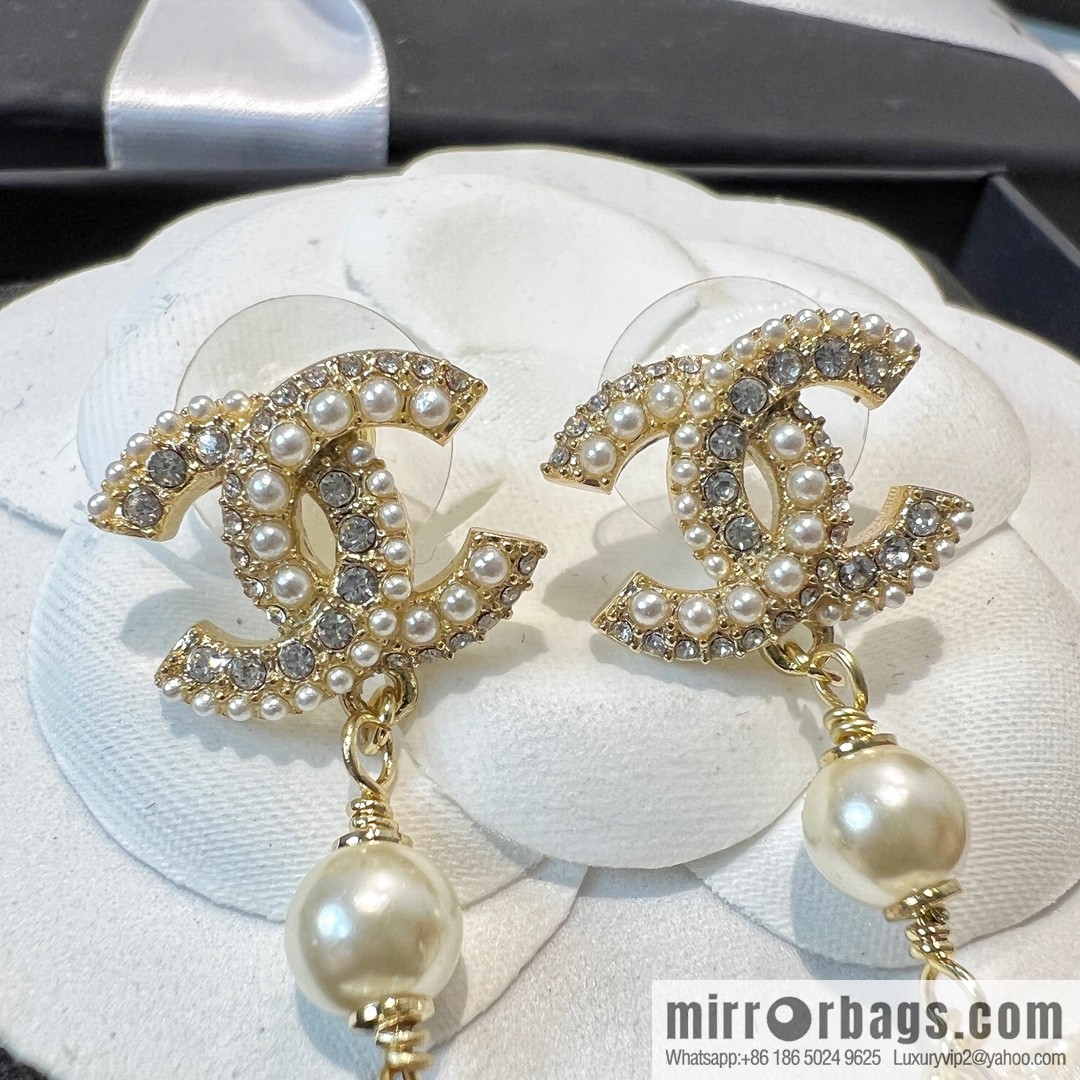 New ☑️ CHANEL Chanel c3 double c full diamond peach heart love stud earrings