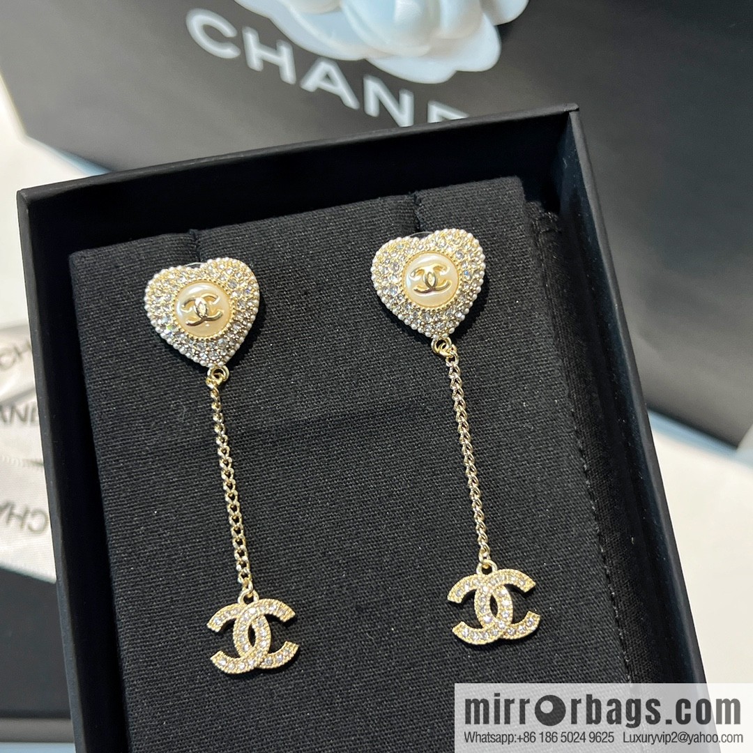 New ☑️ CHANEL Chanel c2 double c full diamond peach heart love stud earrings