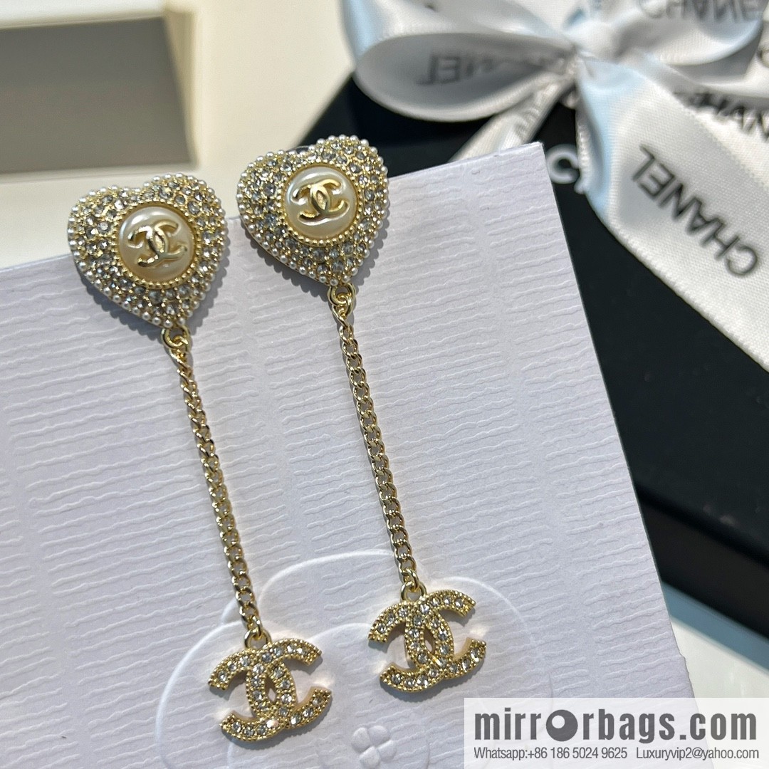 New ☑️ CHANEL Chanel c2 double c full diamond peach heart love stud earrings