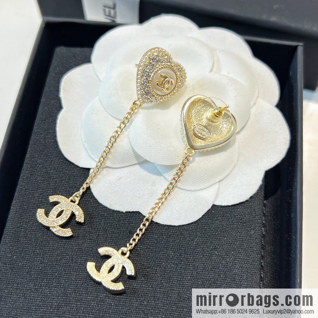 New ☑️ CHANEL Chanel c2 double c full diamond peach heart love stud earrings