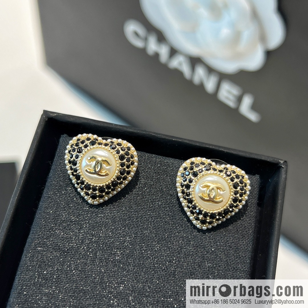 New ☑️ CHANEL Chanel c1 double c full diamond peach heart love stud earrings