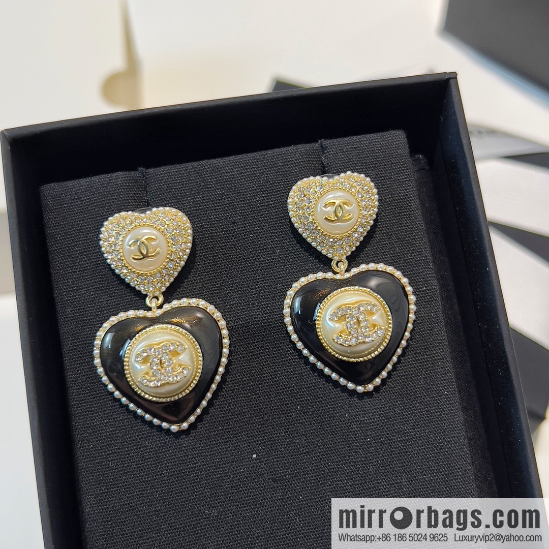 New ☑️ CHANEL Chanel c2 double c full diamond peach heart love stud earrings