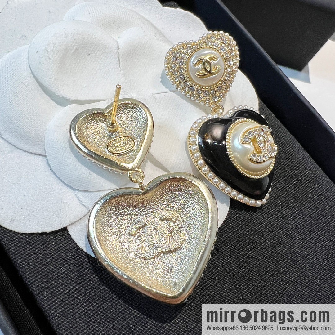New ☑️ CHANEL Chanel c2 double c full diamond peach heart love stud earrings