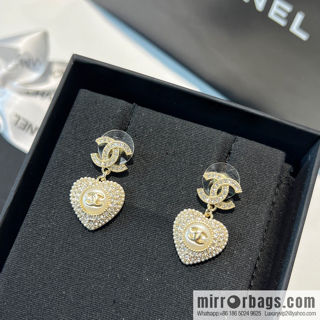 New ☑️ CHANEL Chanel c2 double c full diamond peach heart love stud earrings