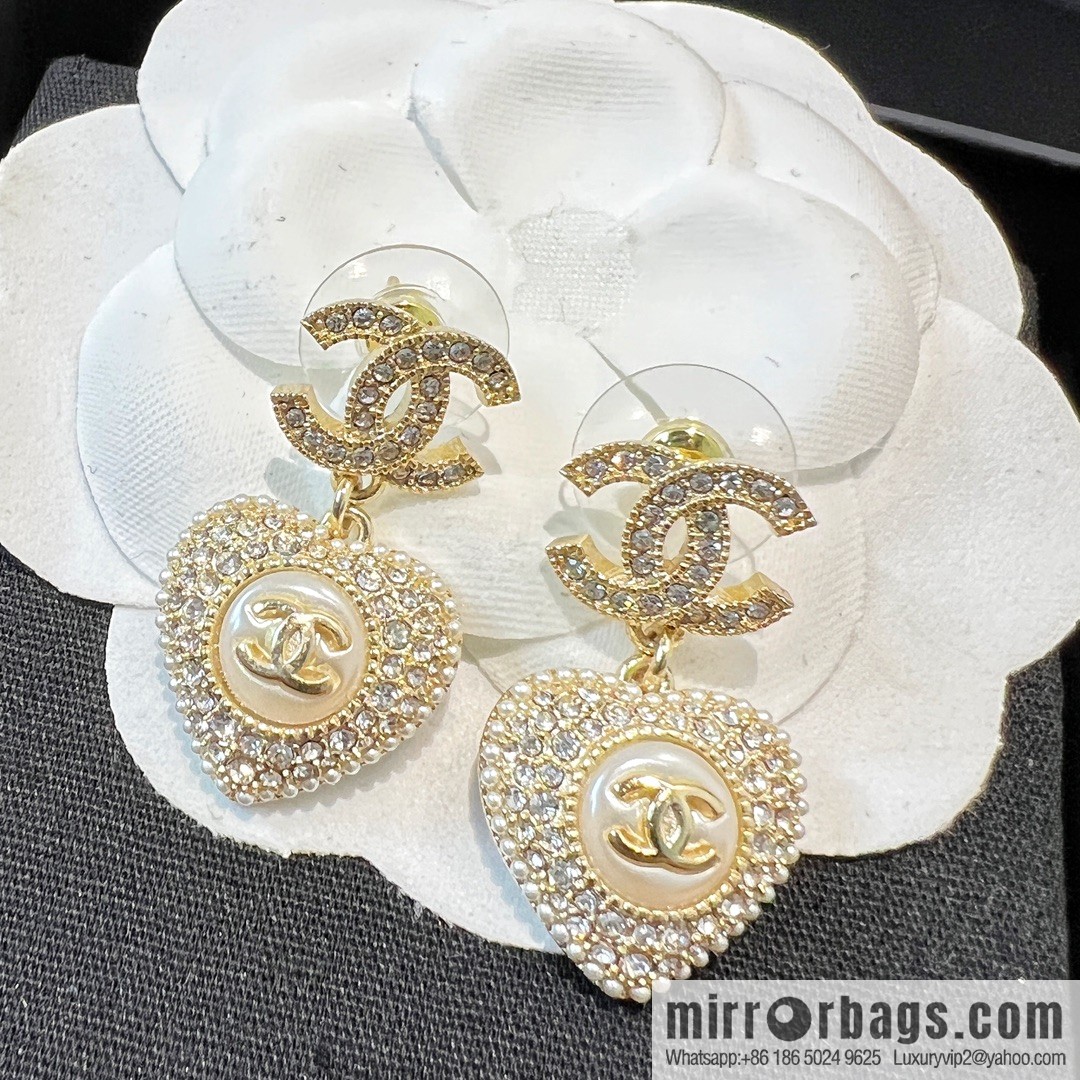 New ☑️ CHANEL Chanel c2 double c full diamond peach heart love stud earrings