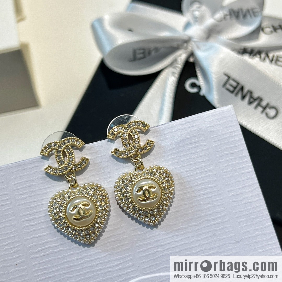 New ☑️ CHANEL Chanel c2 double c full diamond peach heart love stud earrings