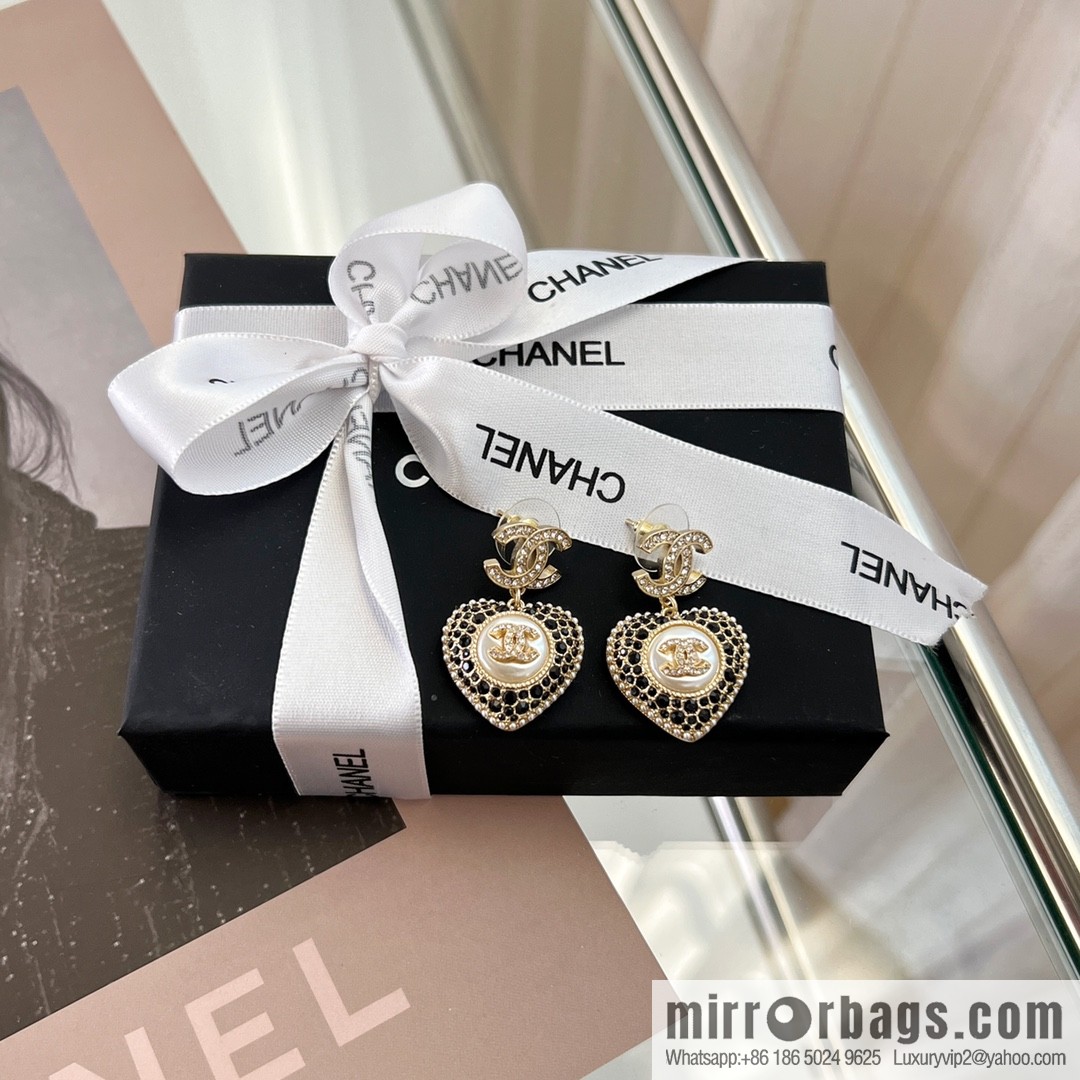 New ☑️ CHANEL Chanel c2 double c full diamond peach heart love stud earrings