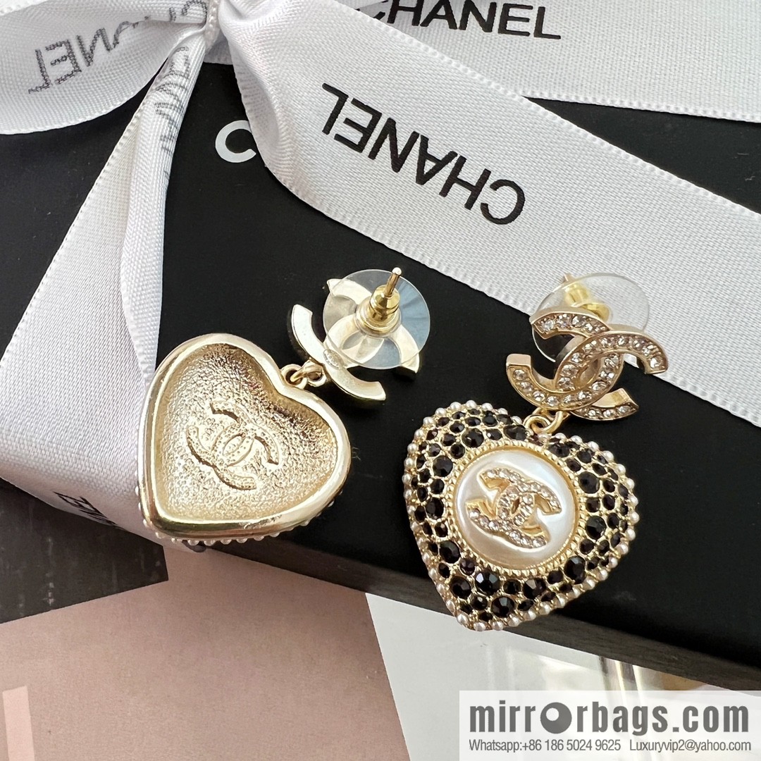 New ☑️ CHANEL Chanel c2 double c full diamond peach heart love stud earrings