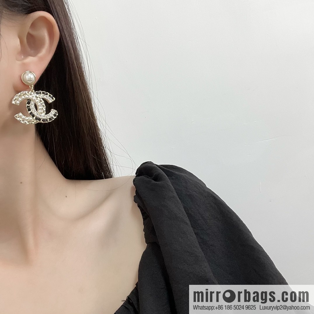 New ☑️ CHANEL Chanel c2 double c black leather rope pearl stud earrings