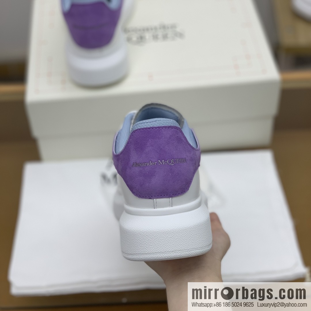 Alexander McQueen, upgraded MQ~ Unisex sneakers of the same style