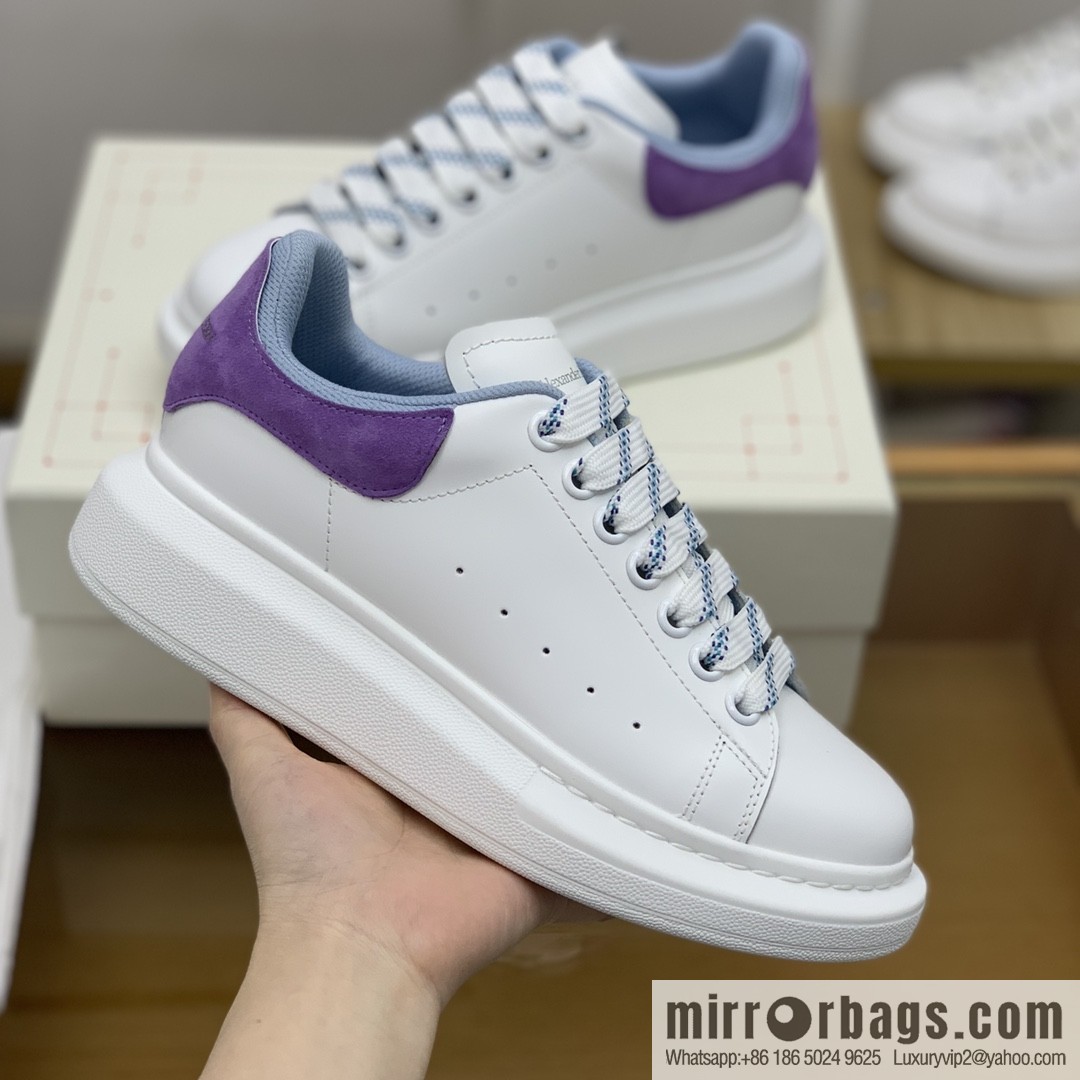 Alexander McQueen, upgraded MQ~ Unisex sneakers of the same style
