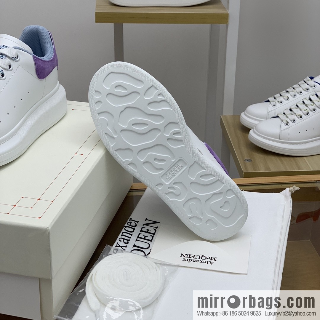 Alexander McQueen, upgraded MQ~ Unisex sneakers of the same style