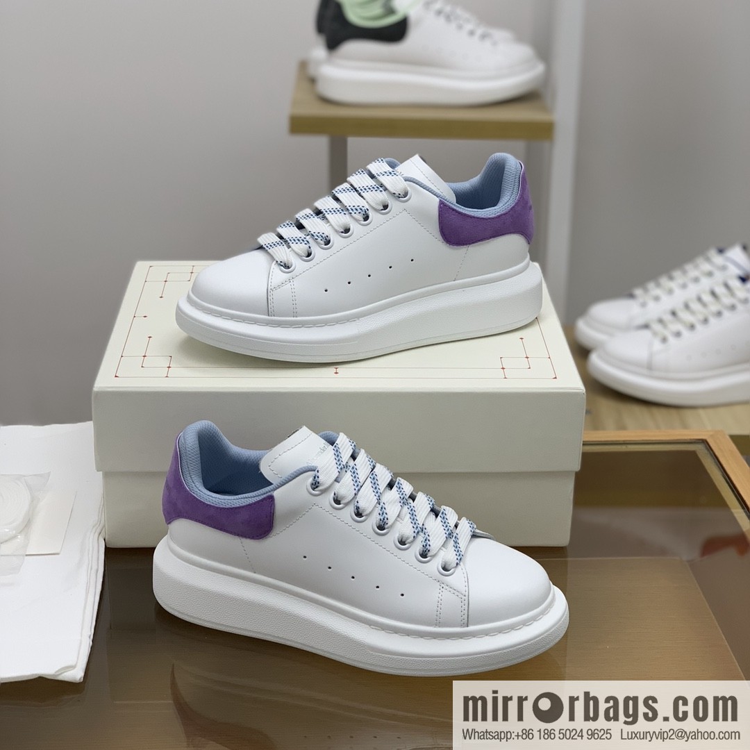 Alexander McQueen, upgraded MQ~ Unisex sneakers of the same style