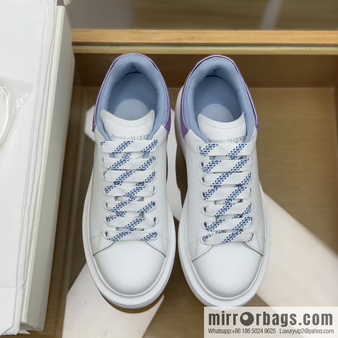Alexander McQueen, upgraded MQ~ Unisex sneakers of the same style