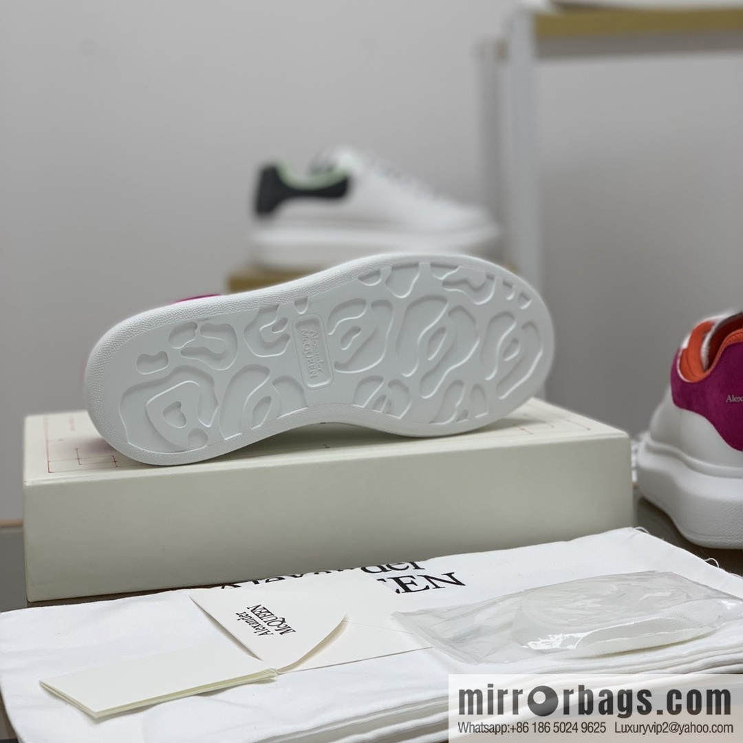 Alexander McQueen, upgraded MQ~ Unisex sneakers of the same style
