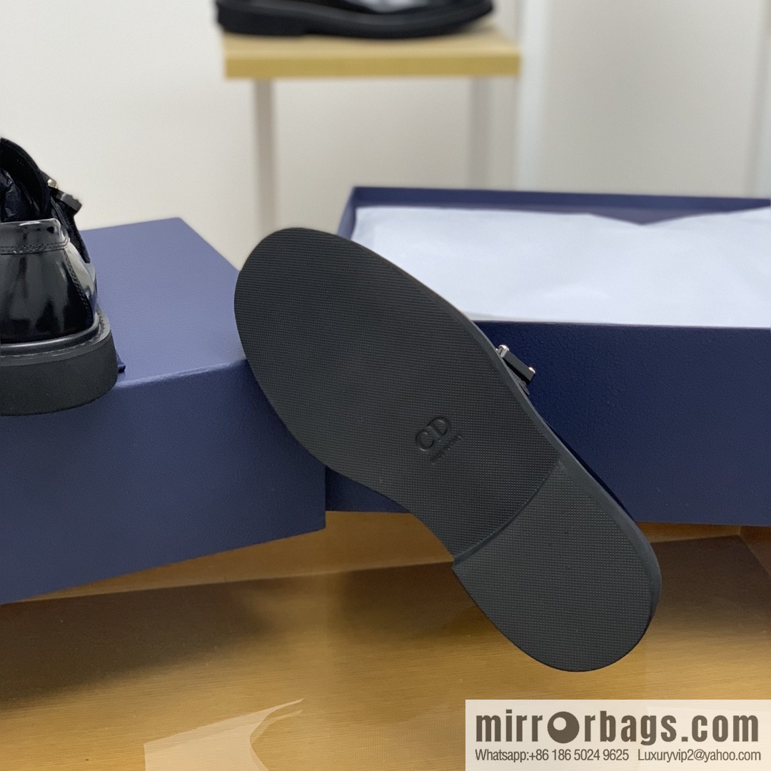 Dior selected leather to make men's loafers