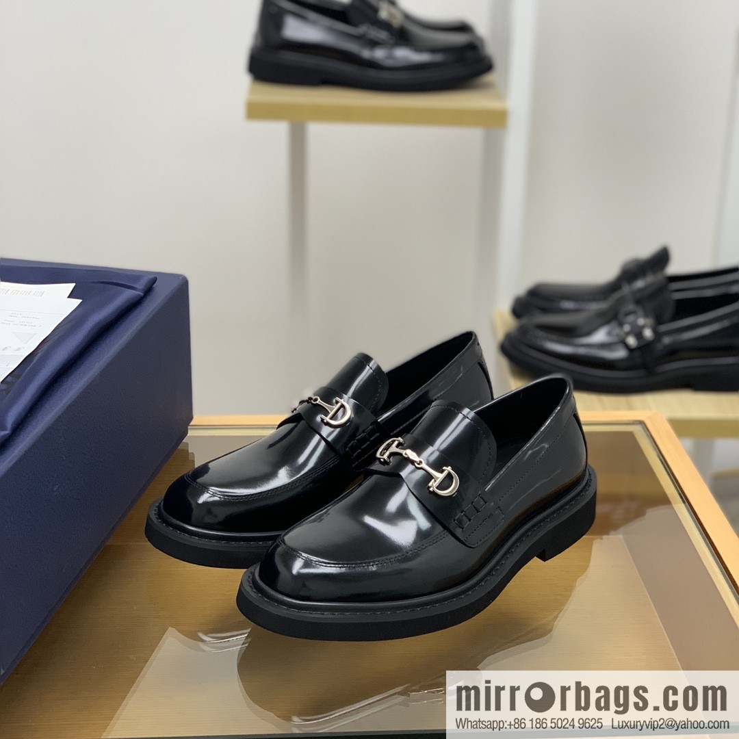 Dior selected leather to make men's loafers