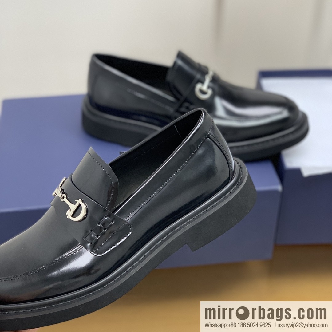 Dior selected leather to make men's loafers