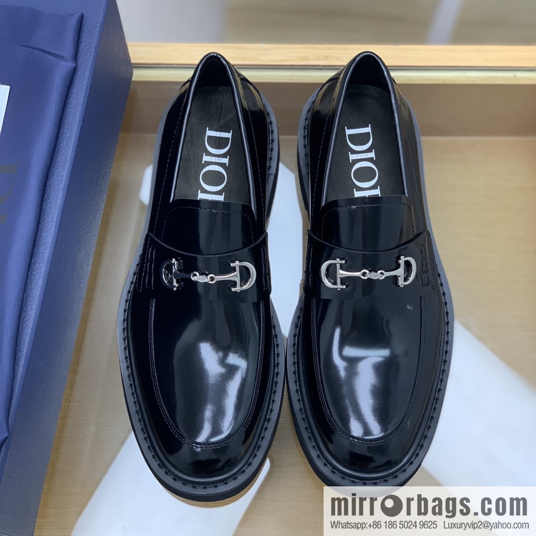 Dior selected leather to make men's loafers