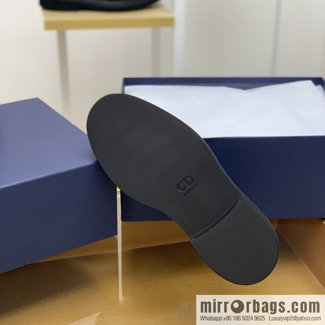 Dior selected leather to make men's loafers
