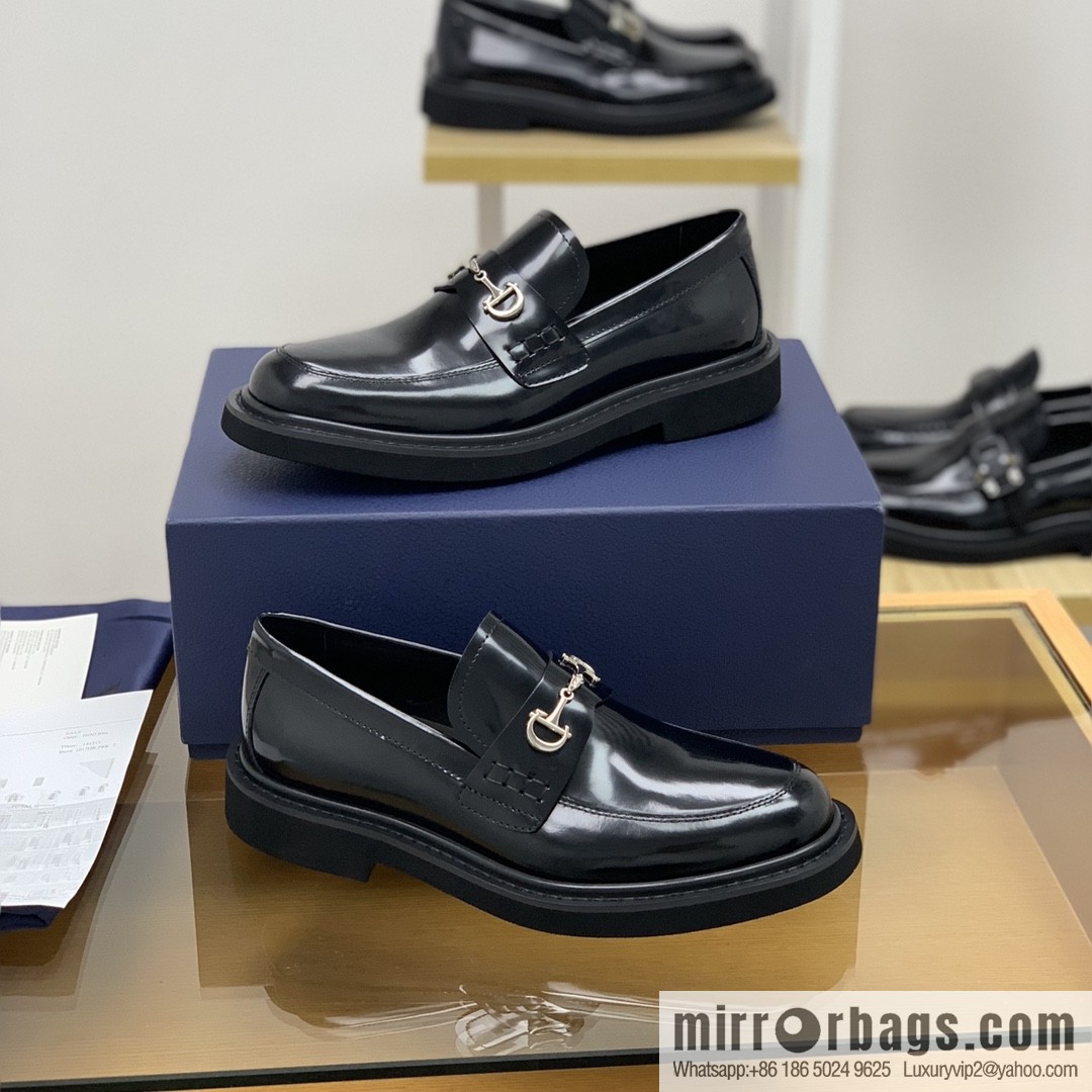 Dior selected leather to make men's loafers